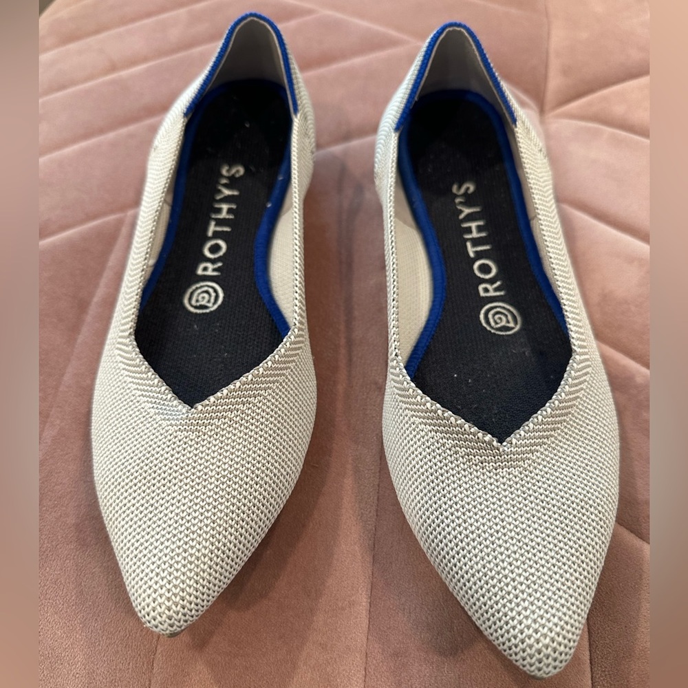 Grey Pointy Rothy’s size 7